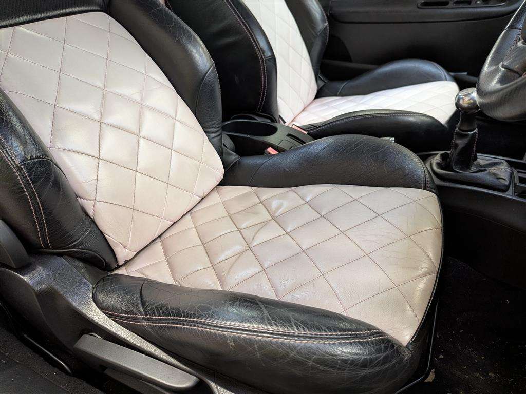 <p>2008 PEUGEOT 207 ELLE CC</p>