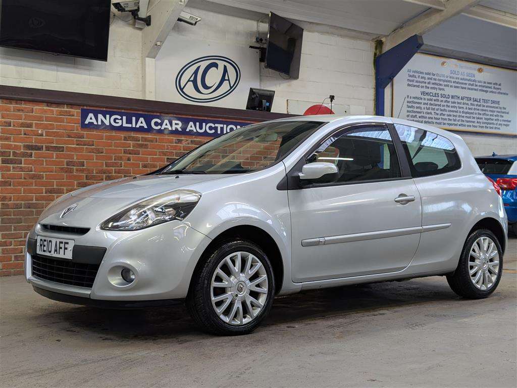 <p>2010 RENAULT CLIO DYNAMIQUE TCE</p>