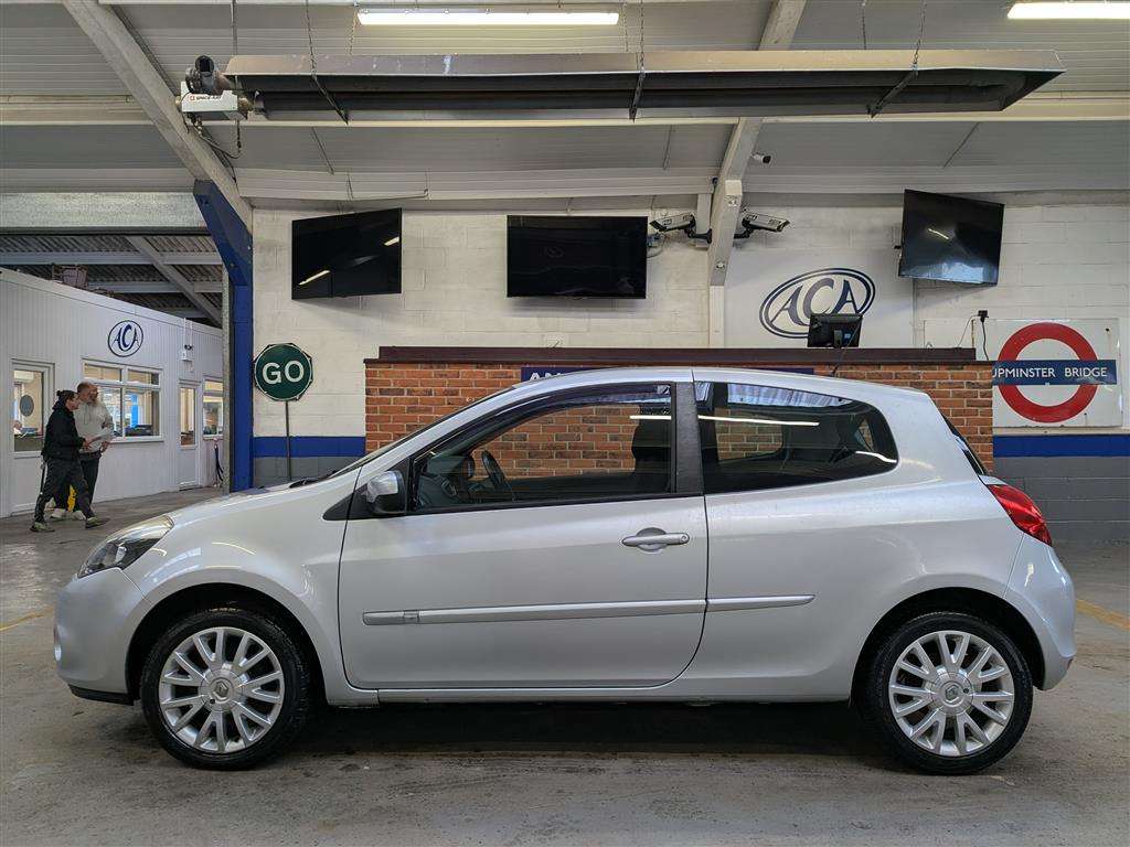 <p>2010 RENAULT CLIO DYNAMIQUE TCE</p>