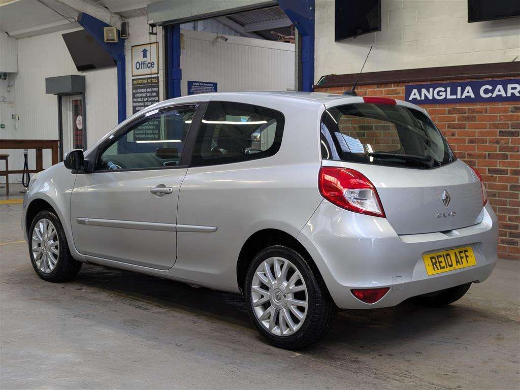 <p>2010 RENAULT CLIO DYNAMIQUE TCE</p>