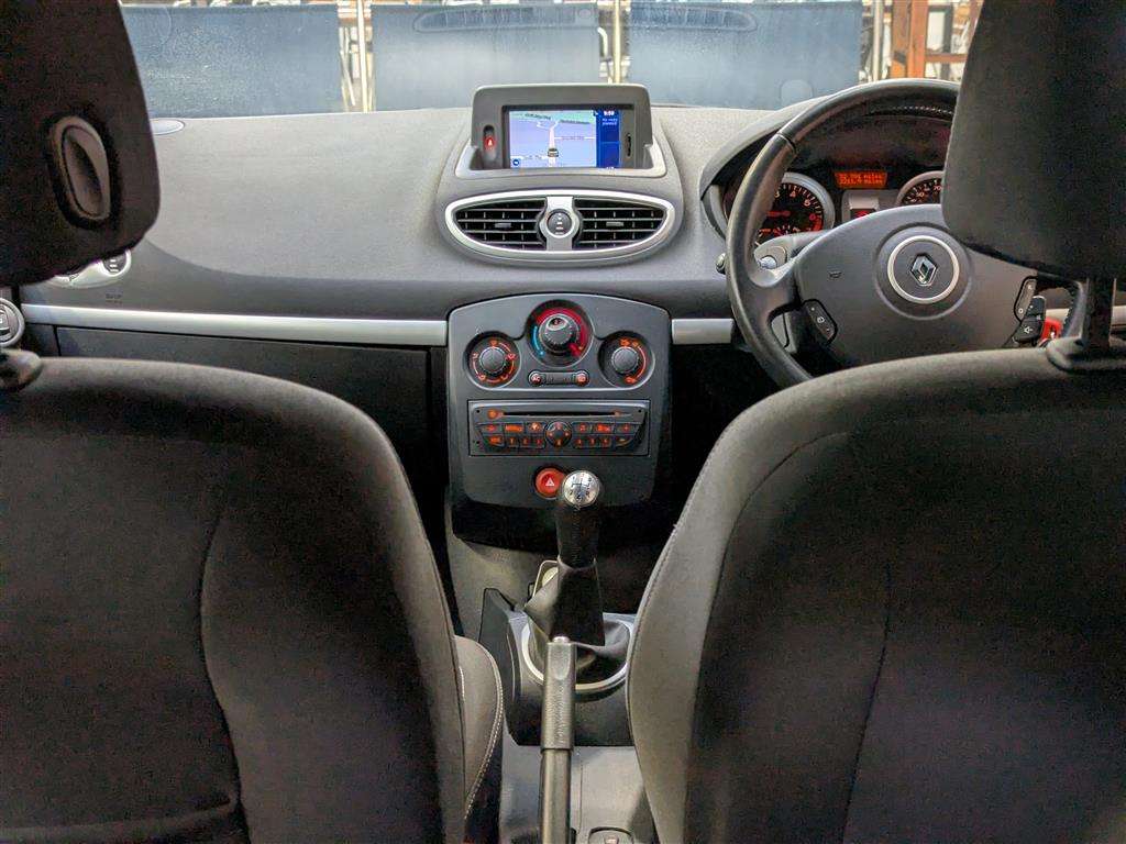 <p>2010 RENAULT CLIO DYNAMIQUE TCE</p>