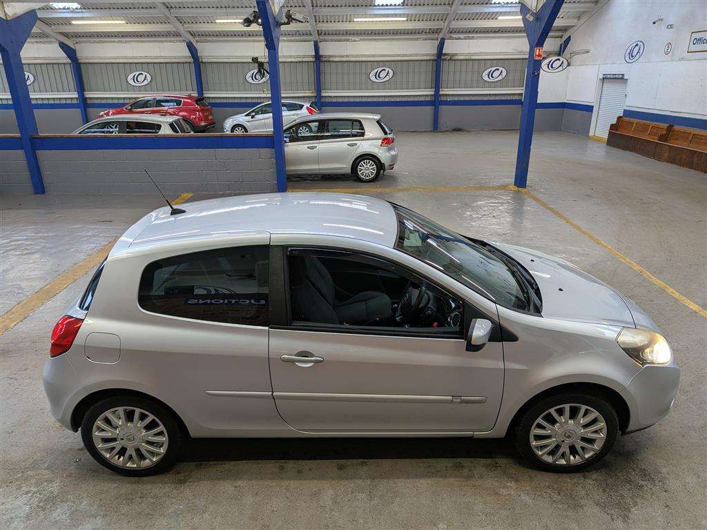 <p>2010 RENAULT CLIO DYNAMIQUE TCE</p>