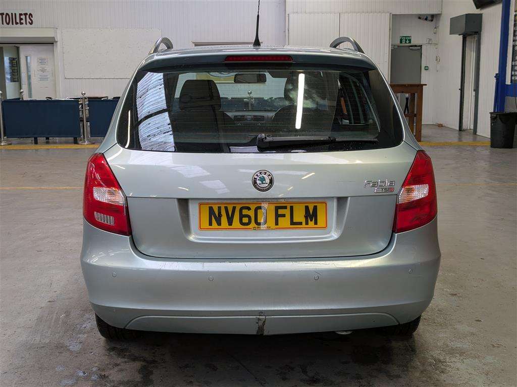 <p>2010 SKODA FABIA SE TSI S-A</p>