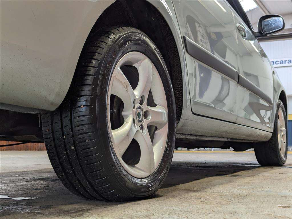 <p>2010 SKODA FABIA SE TSI S-A</p>