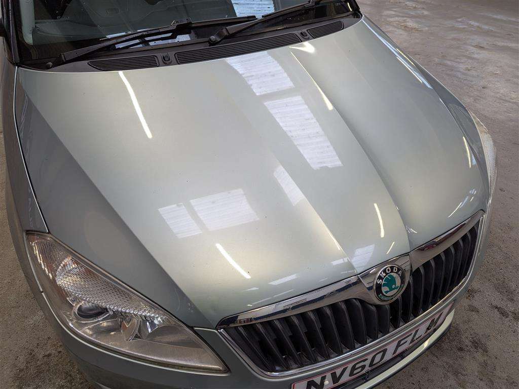 <p>2010 SKODA FABIA SE TSI S-A</p>