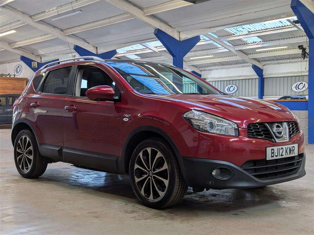 <p>2012 NISSAN QASHQAI N-TEC + DCI</p>