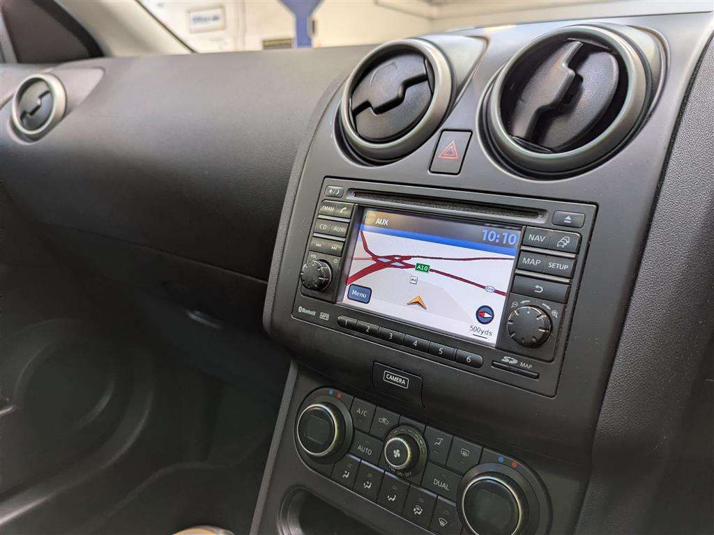 <p>2012 NISSAN QASHQAI N-TEC + DCI</p>