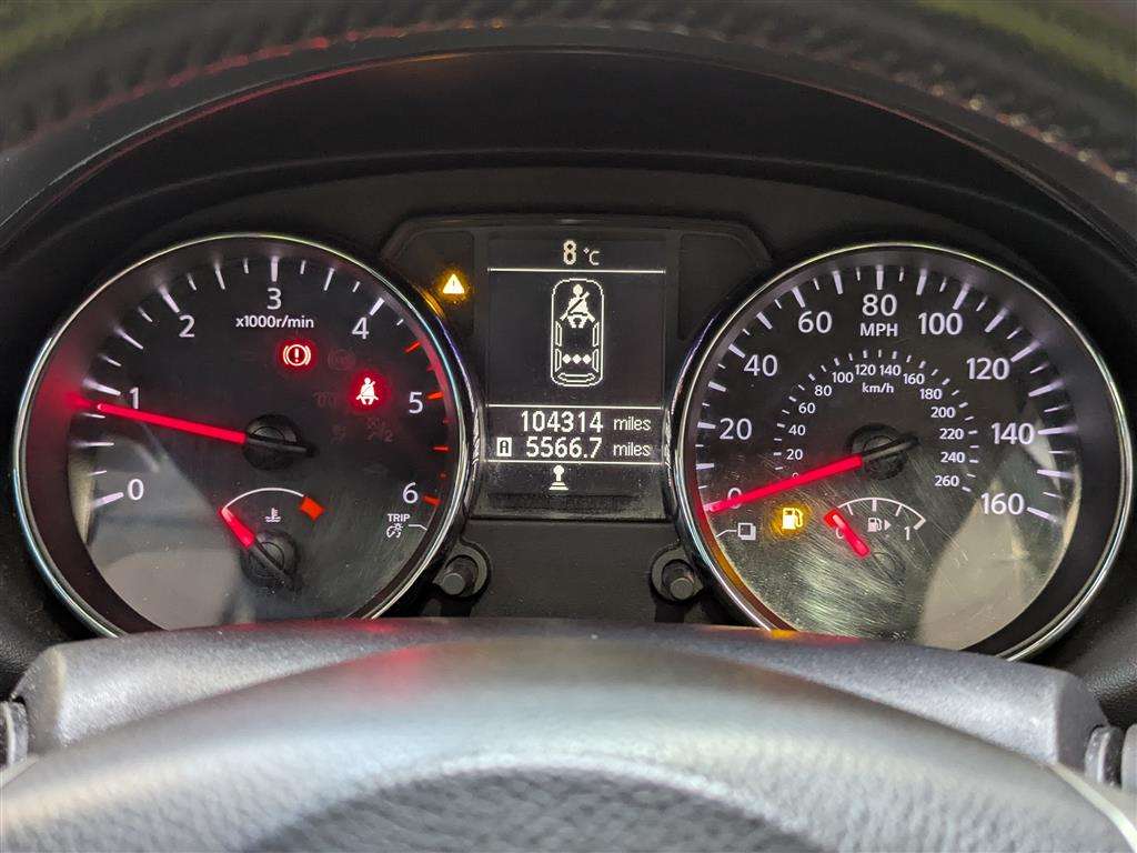 <p>2012 NISSAN QASHQAI N-TEC + DCI</p>