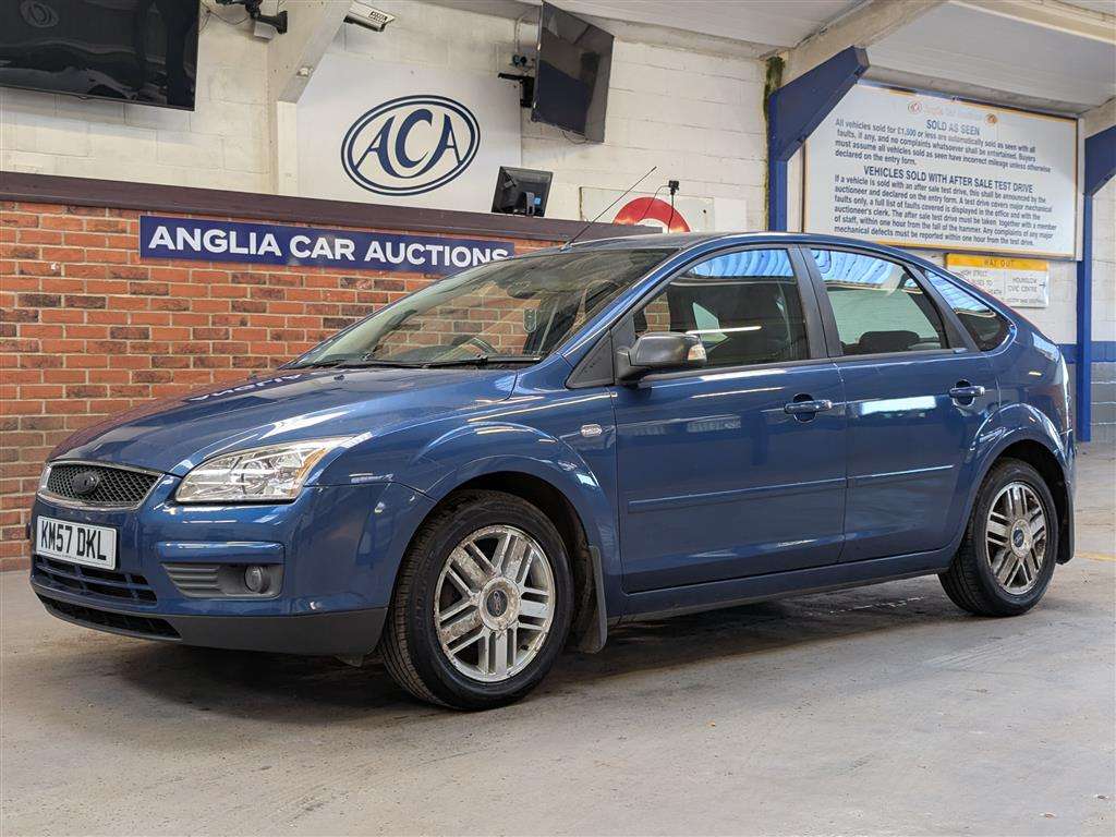 <p>2007 FORD FOCUS GHIA</p>