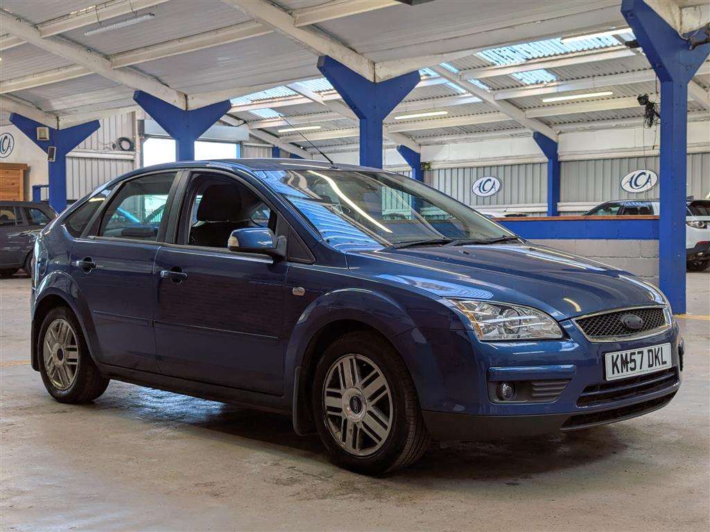 <p>2007 FORD FOCUS GHIA</p>