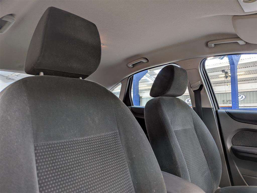 <p>2007 FORD FOCUS GHIA</p>