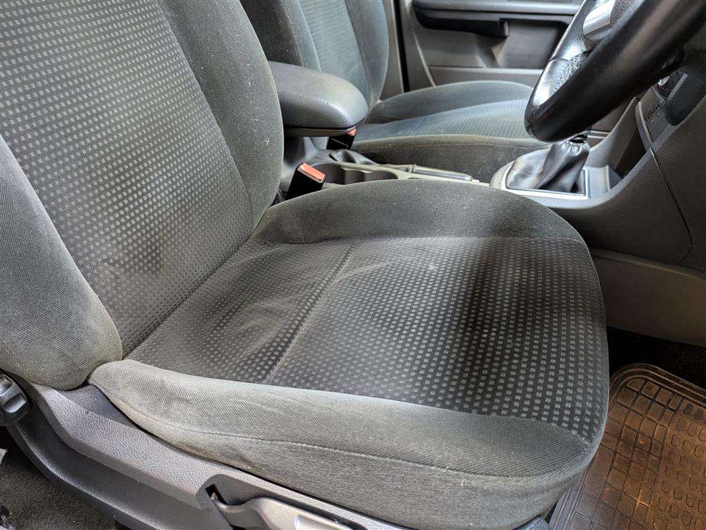 <p>2007 FORD FOCUS GHIA</p>