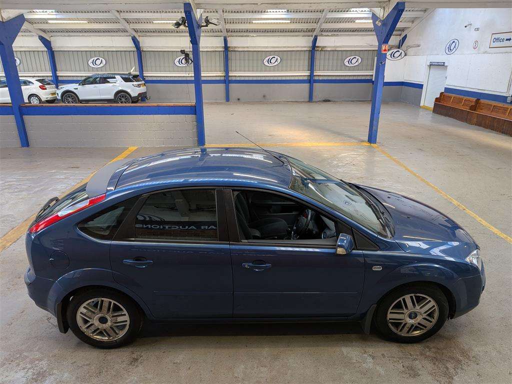 <p>2007 FORD FOCUS GHIA</p>