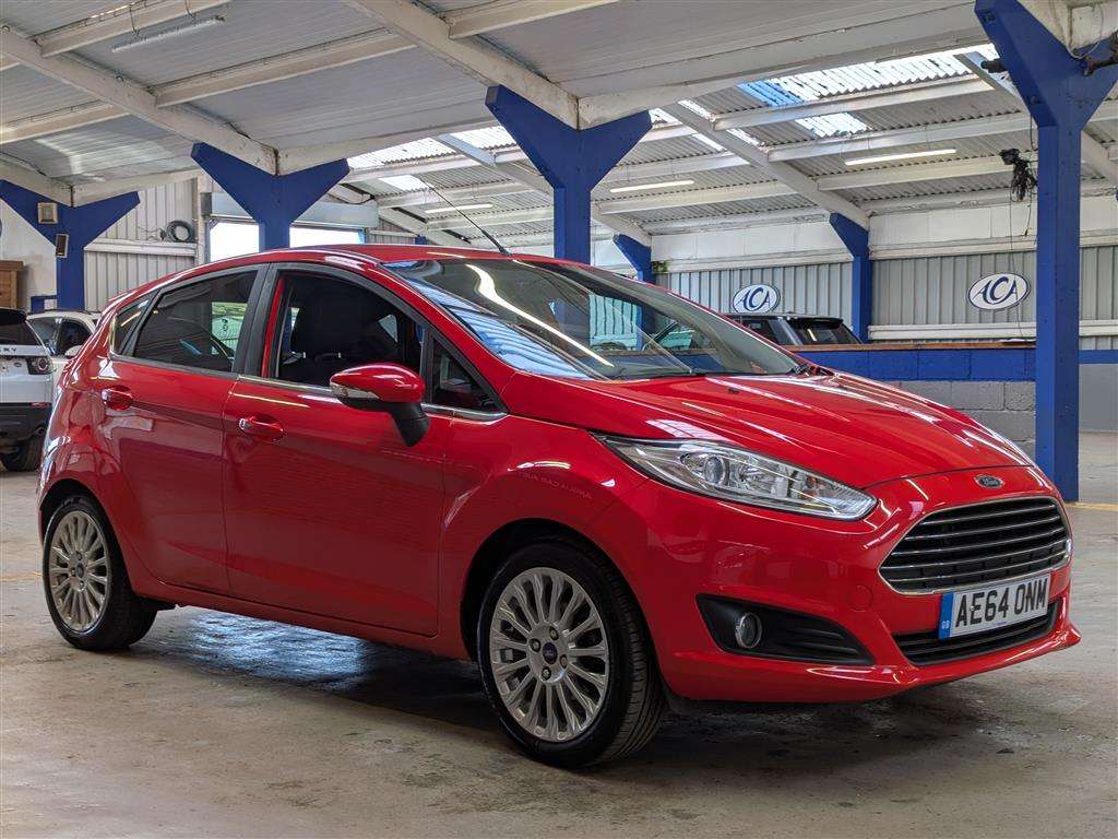 <p>2014 FORD FIESTA TITANIUM</p>