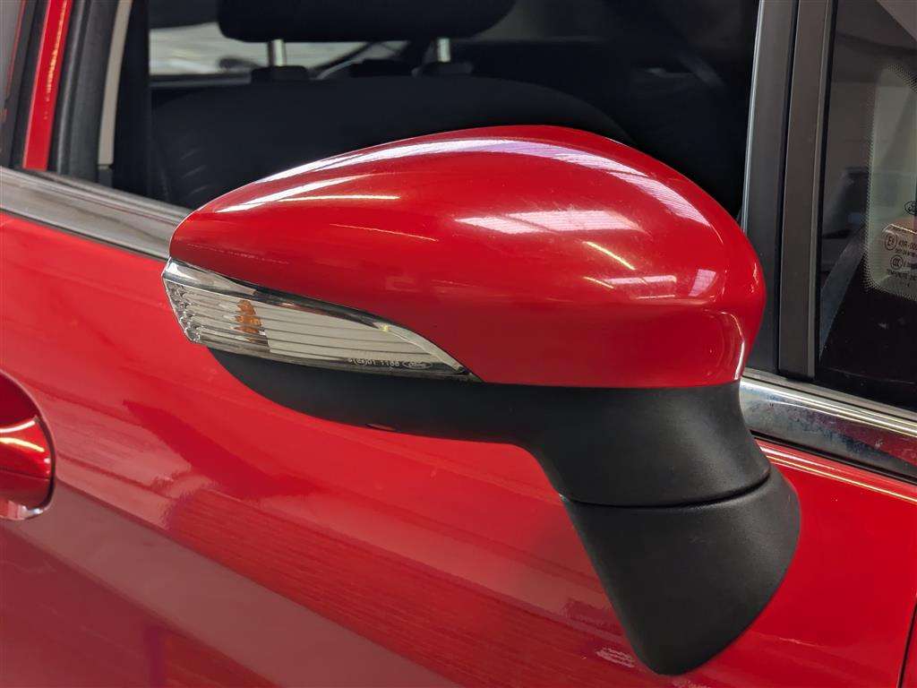 <p>2014 FORD FIESTA TITANIUM</p>