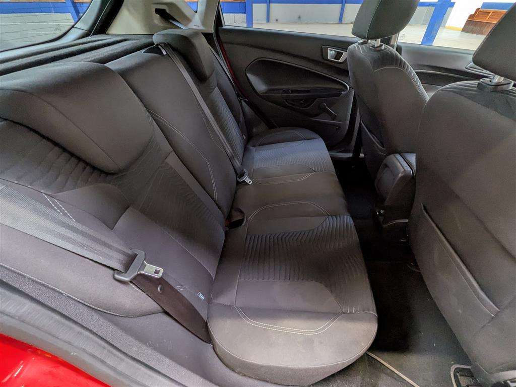 <p>2014 FORD FIESTA TITANIUM</p>