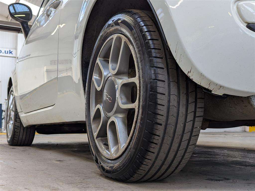 <p>2010 FIAT 500 SPORT MULTIJET 95</p>