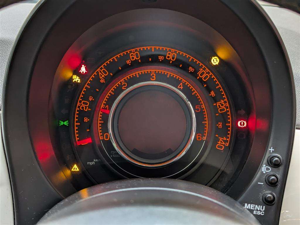 <p>2010 FIAT 500 SPORT MULTIJET 95</p>