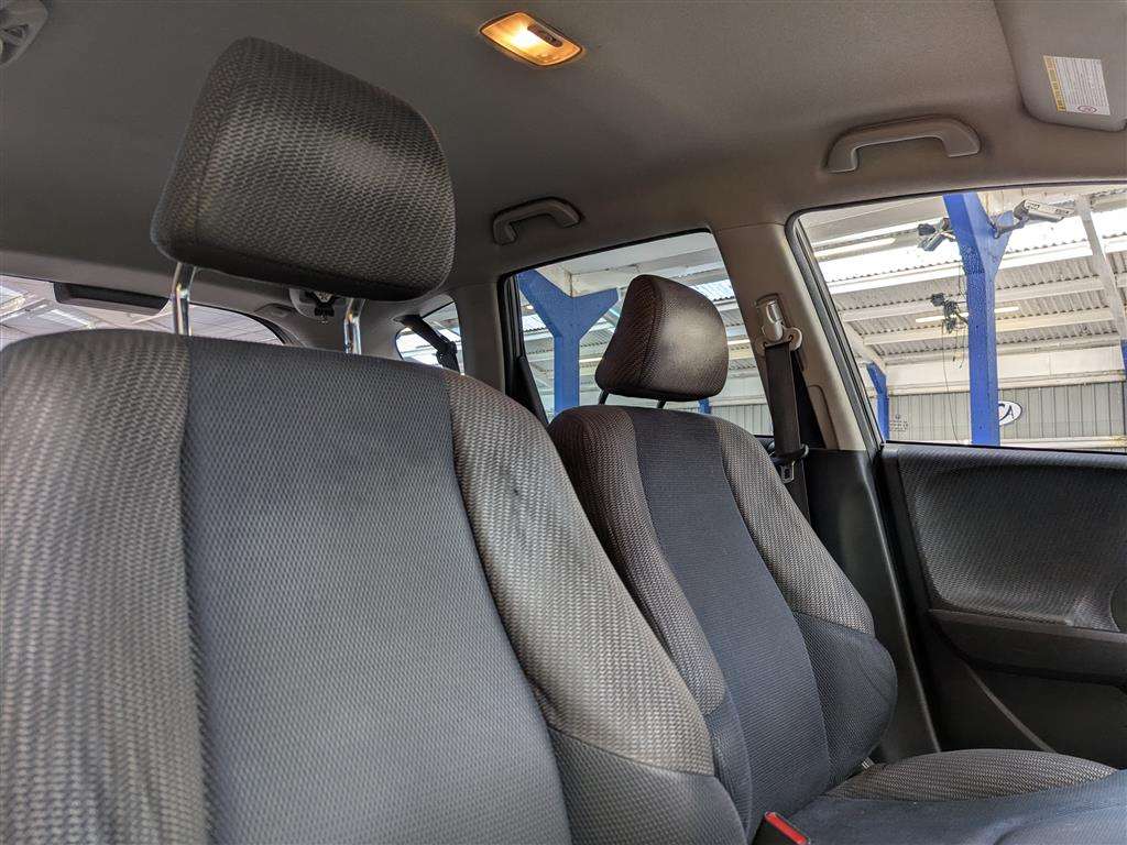 <p>2013 HONDA JAZZ I-VTEC ES CVT</p>