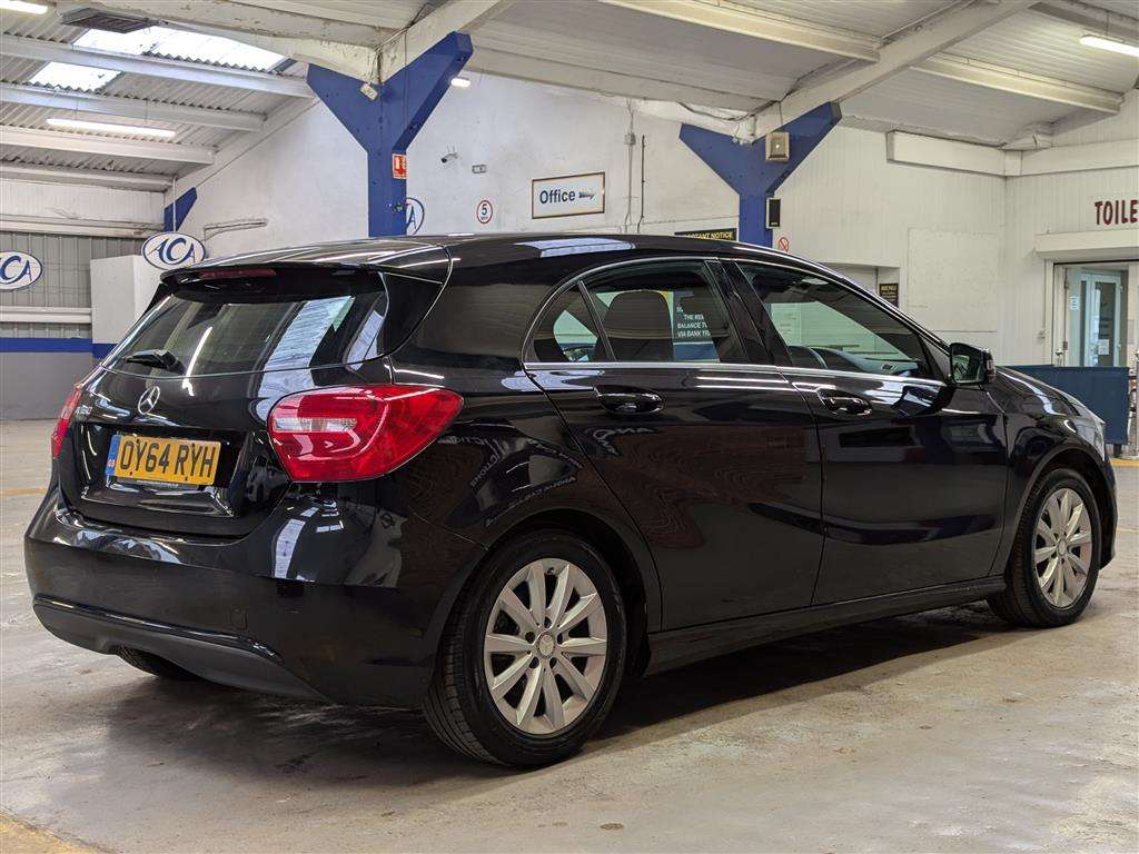 <p>2014 MERCEDES-BENZ A180 BLUEEFFICIENCY SE</p>