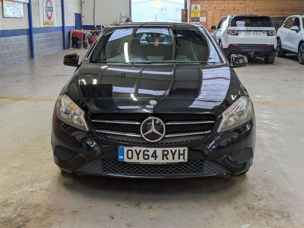 <p>2014 MERCEDES-BENZ A180 BLUEEFFICIENCY SE</p>