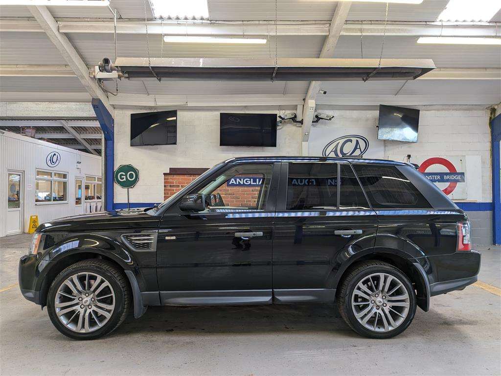 <p>2011 LAND ROVER RANGE ROVER SP HSE TDV6 A</p>