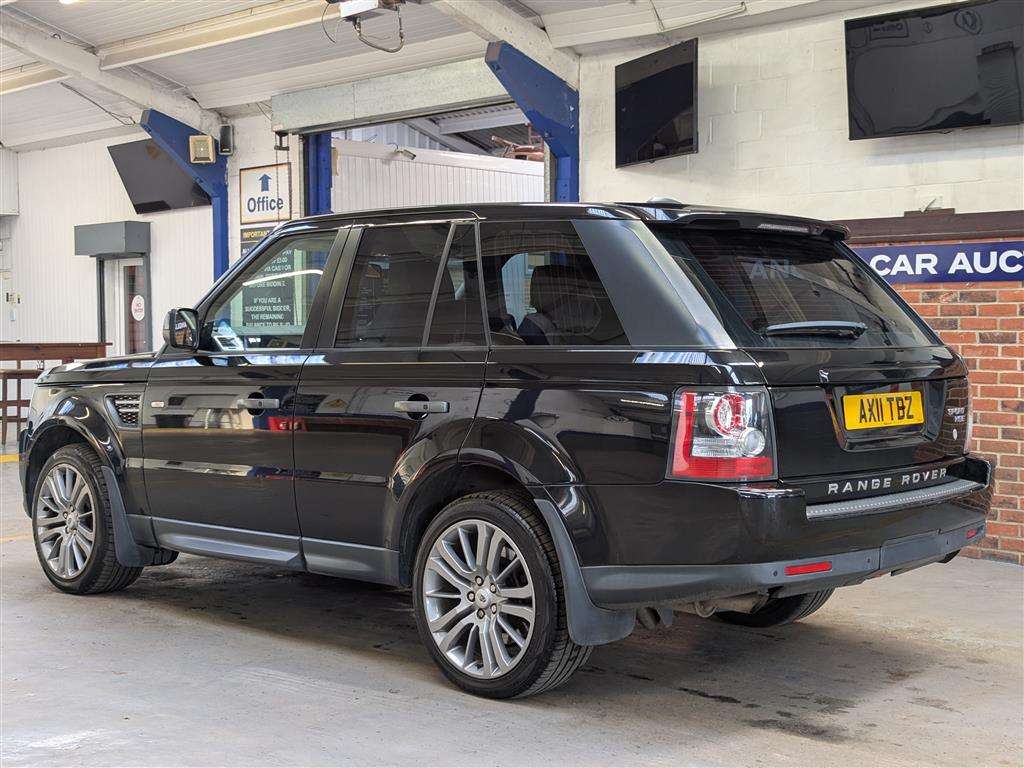 <p>2011 LAND ROVER RANGE ROVER SP HSE TDV6 A</p>