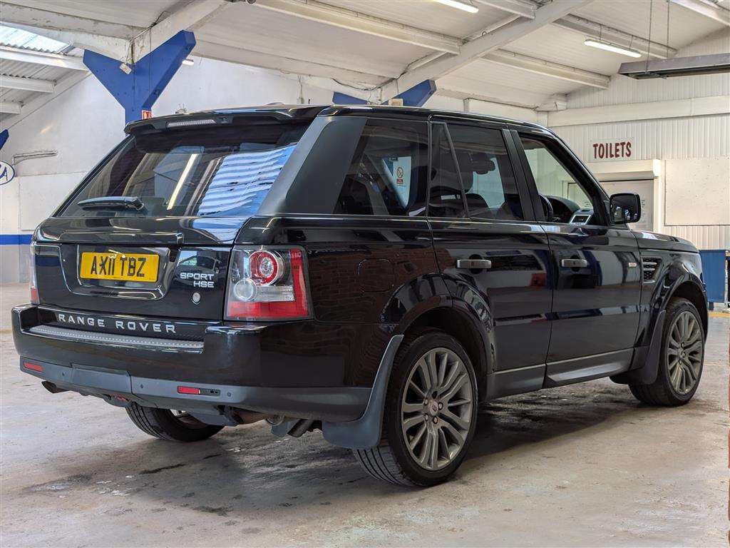 <p>2011 LAND ROVER RANGE ROVER SP HSE TDV6 A</p>