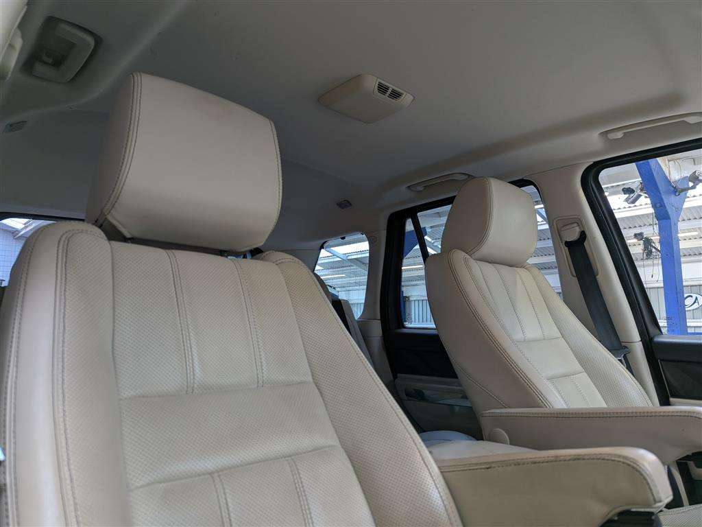 <p>2011 LAND ROVER RANGE ROVER SP HSE TDV6 A</p>