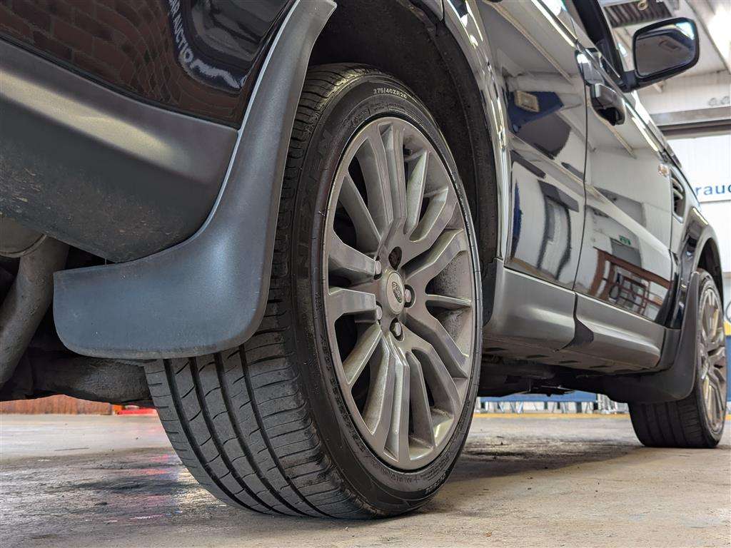 <p>2011 LAND ROVER RANGE ROVER SP HSE TDV6 A</p>