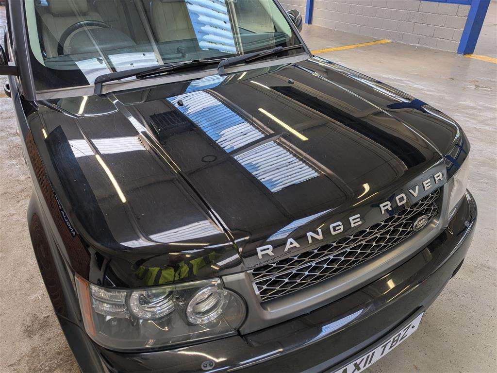 <p>2011 LAND ROVER RANGE ROVER SP HSE TDV6 A</p>