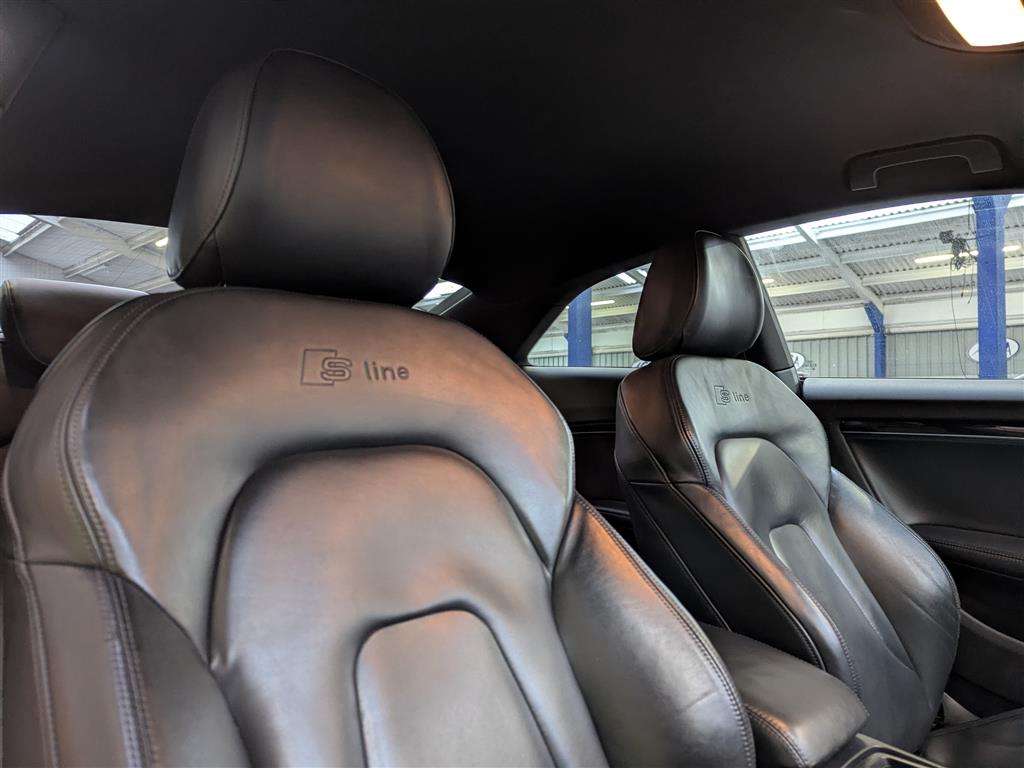 <p>2014 AUDI A5 S LINE BLACK EDITION T</p>