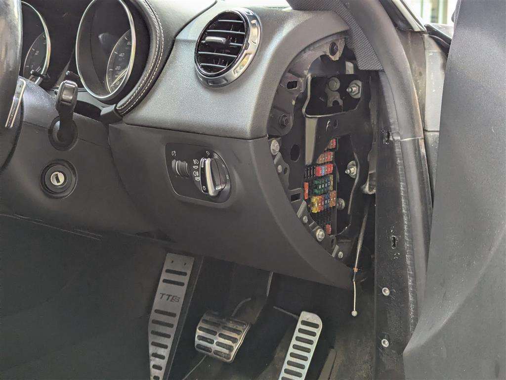 <p>2011 AUDI TTS TFSI QUATTRO S-A</p>