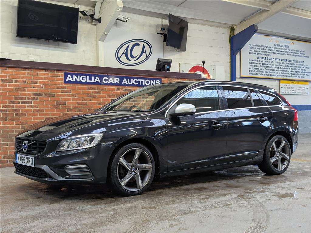 <p>2015 VOLVO V60 R-DESIGN NAV D3</p>