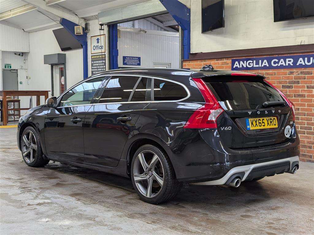 <p>2015 VOLVO V60 R-DESIGN NAV D3</p>