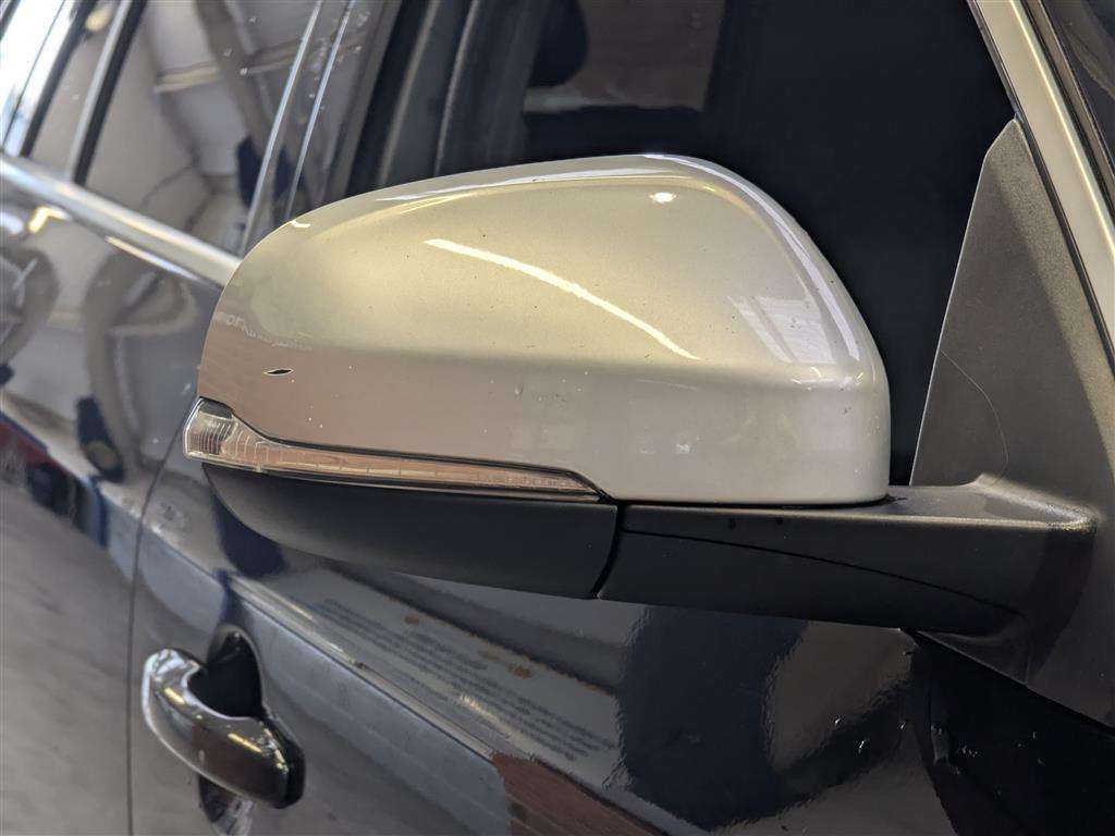 <p>2015 VOLVO V60 R-DESIGN NAV D3</p>