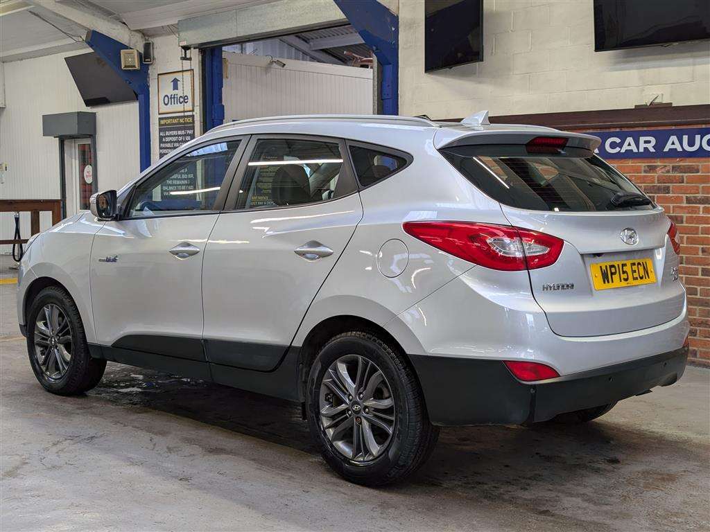 <p>2015 HYUNDAI IX35 SE NAV CRDI BLUE DRI</p>