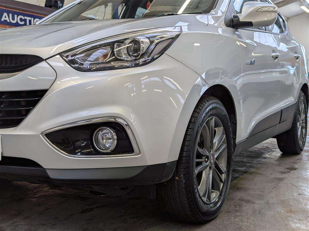 <p>2015 HYUNDAI IX35 SE NAV CRDI BLUE DRI</p>