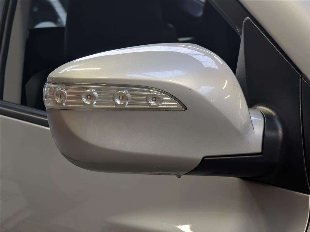 <p>2015 HYUNDAI IX35 SE NAV CRDI BLUE DRI</p>