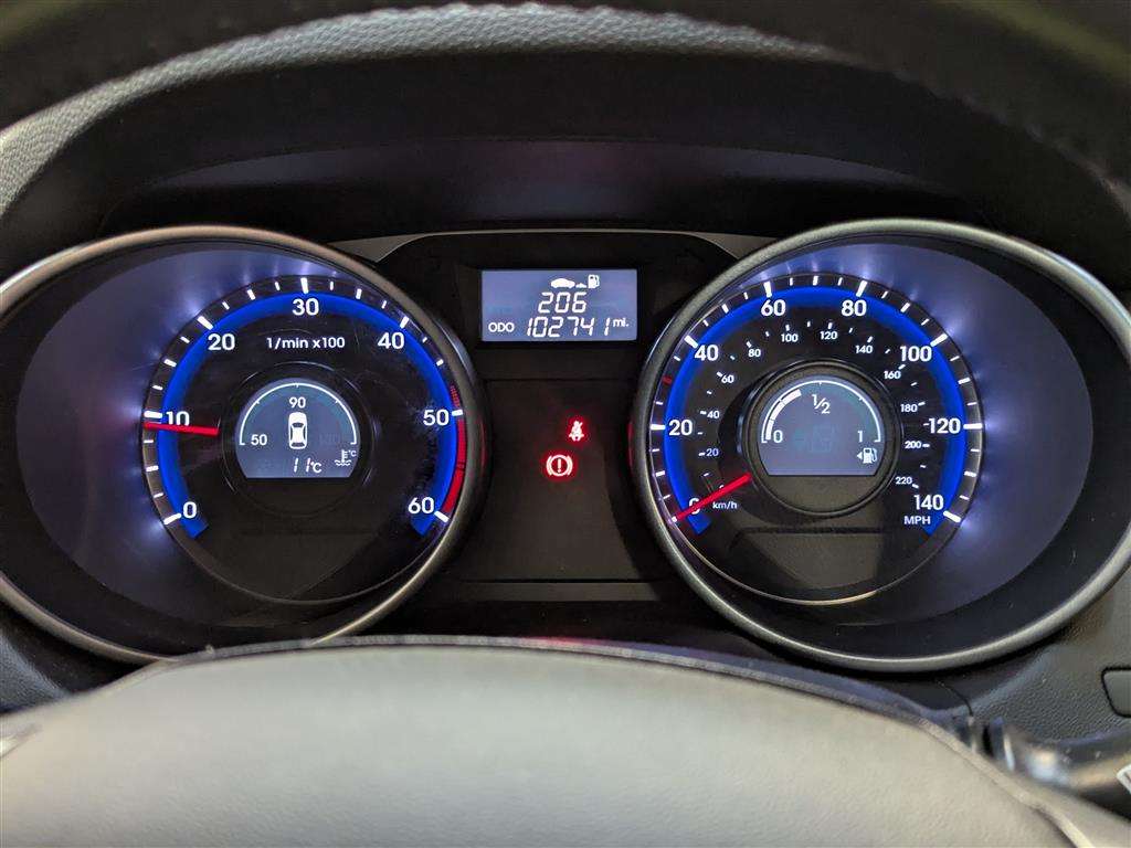 <p>2015 HYUNDAI IX35 SE NAV CRDI BLUE DRI</p>