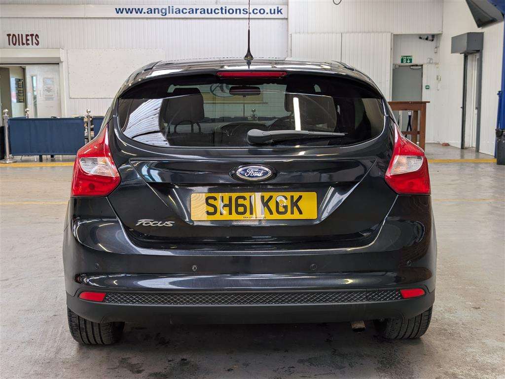 <p>2011 FORD FOCUS ZETEC 125</p>