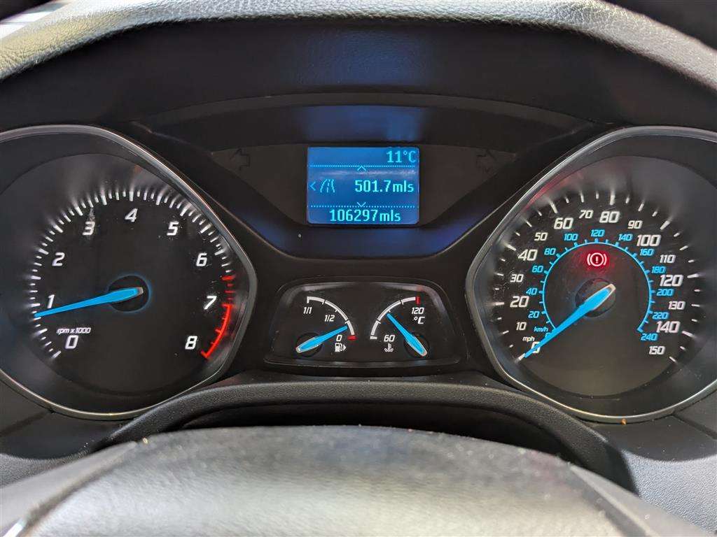 <p>2011 FORD FOCUS ZETEC 125</p>