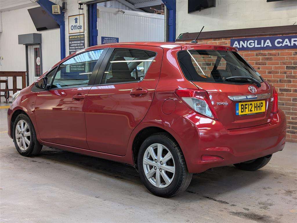 <p>2012 TOYOTA YARIS TR VVT-I CVT</p>