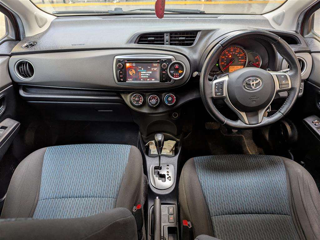 <p>2012 TOYOTA YARIS TR VVT-I CVT</p>