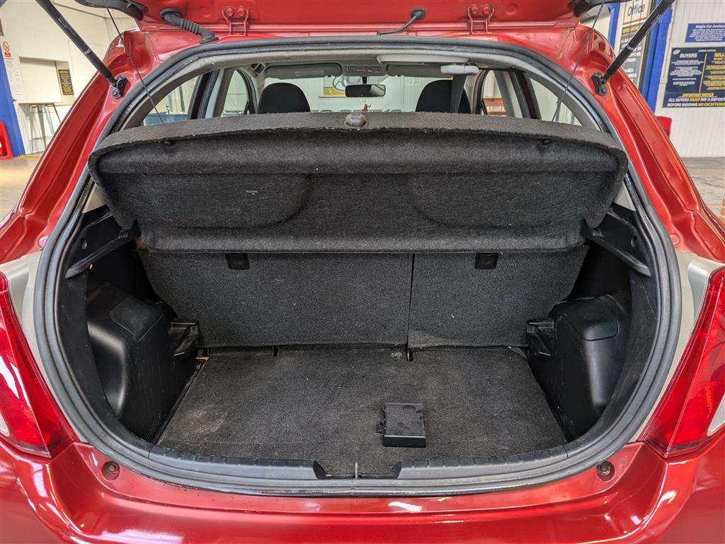 <p>2012 TOYOTA YARIS TR VVT-I CVT</p>