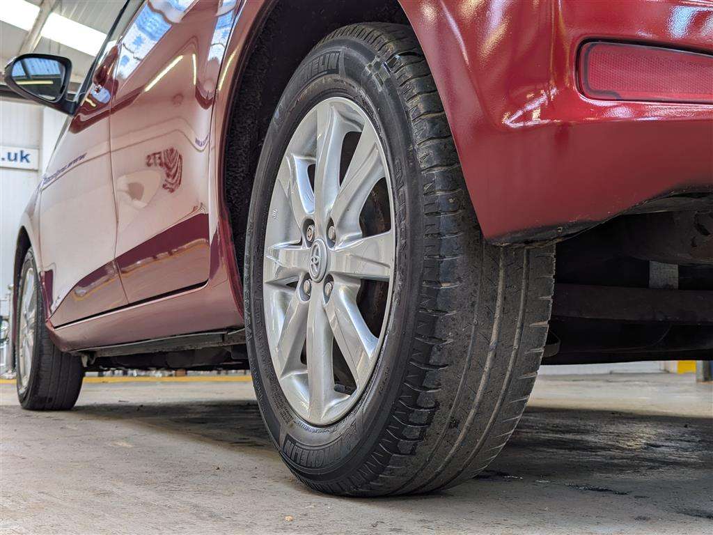 <p>2012 TOYOTA YARIS TR VVT-I CVT</p>