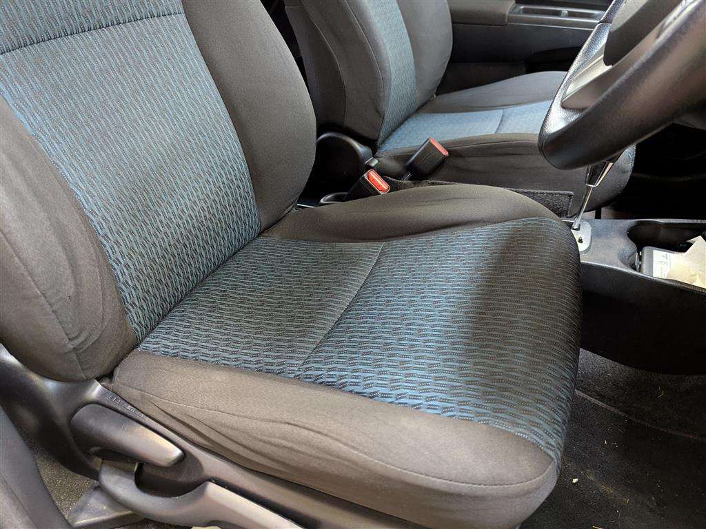 <p>2012 TOYOTA YARIS TR VVT-I CVT</p>