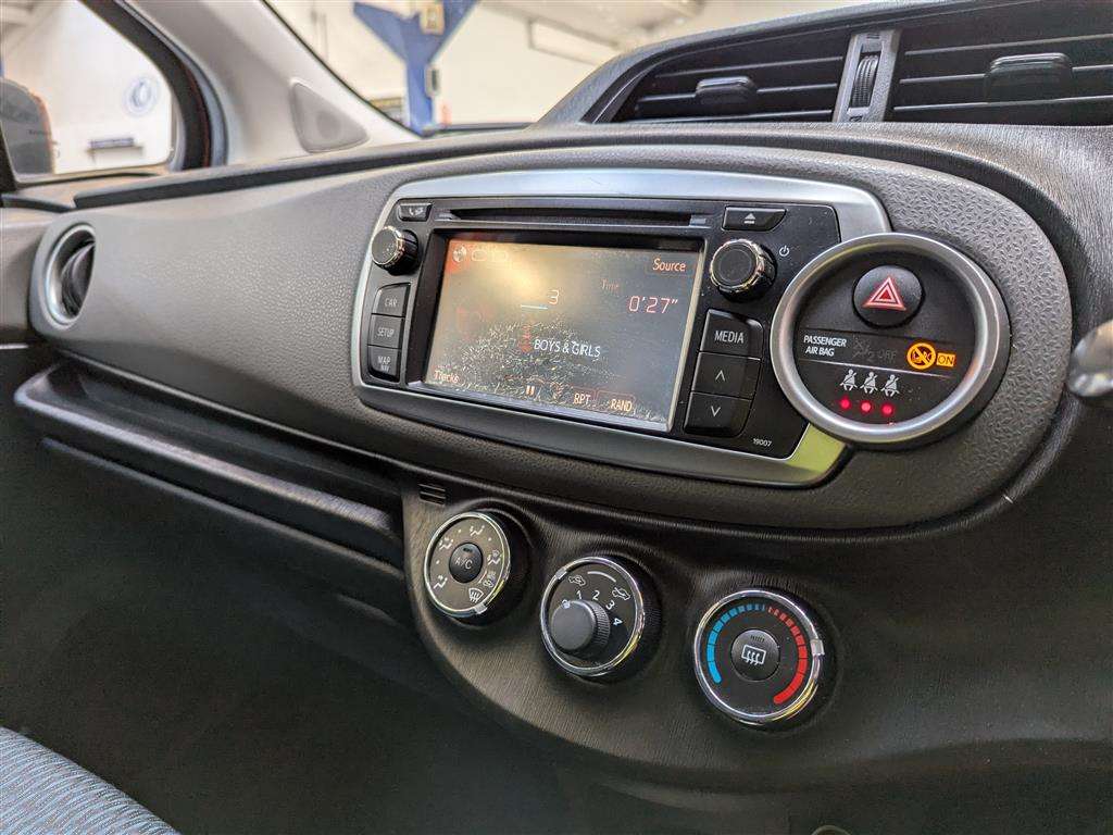 <p>2012 TOYOTA YARIS TR VVT-I CVT</p>