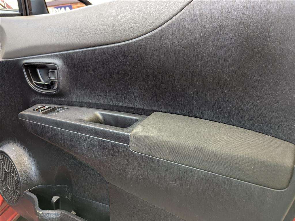 <p>2012 TOYOTA YARIS TR VVT-I CVT</p>