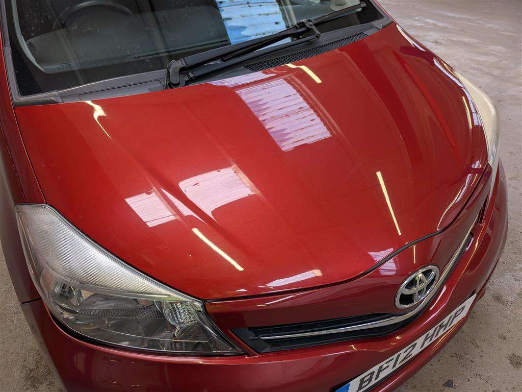 <p>2012 TOYOTA YARIS TR VVT-I CVT</p>